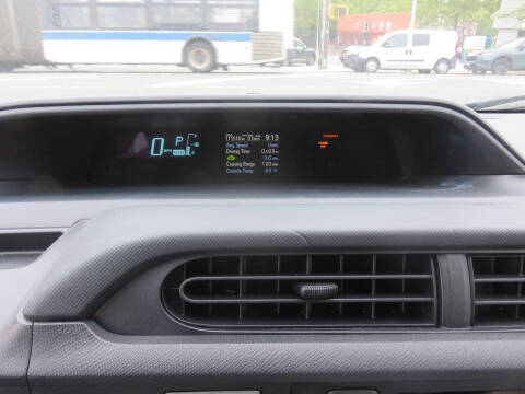 2014 Toyota Prius c One