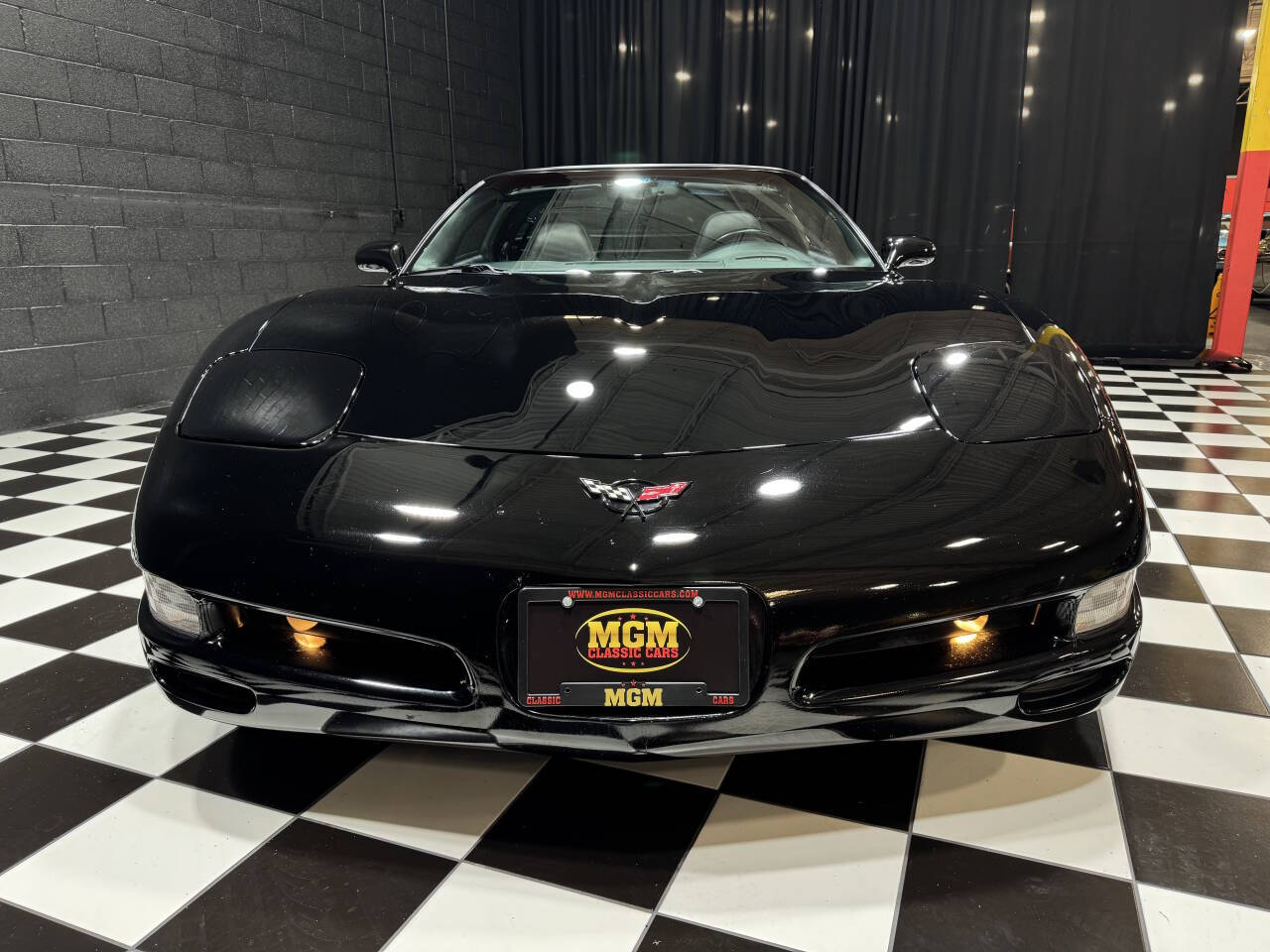 2001 Chevrolet Corvette 18