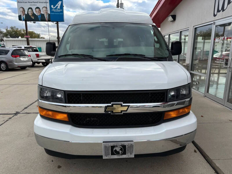 2022 Chevrolet Express 2500