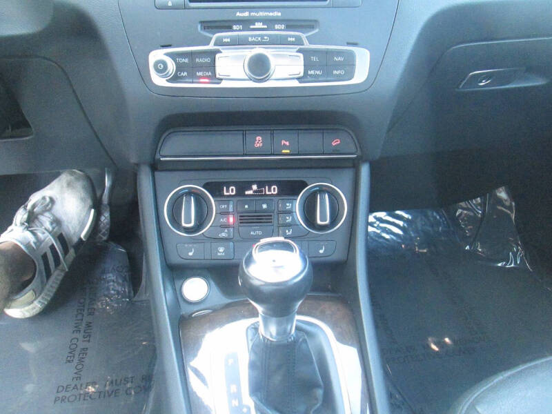 2017 Audi Q3 2.0T quattro Prestige