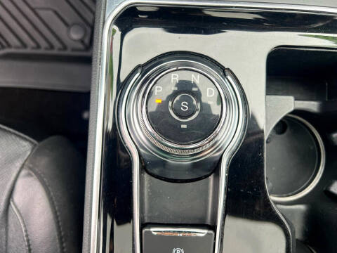 2020 Ford Edge Titanium