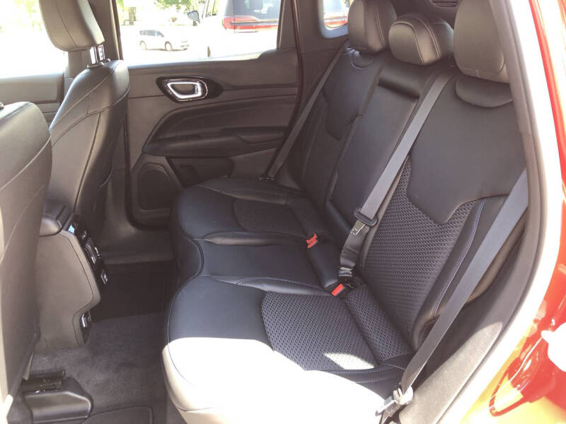 2026 Jeep Compass Latitude Altitude