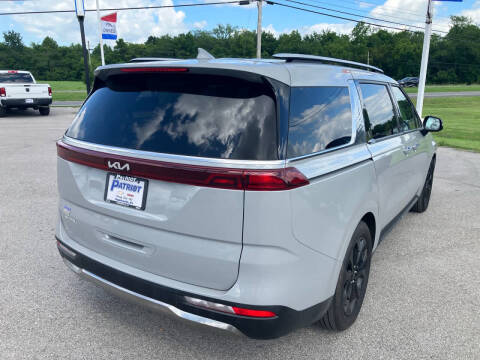 2023 Kia Carnival SX