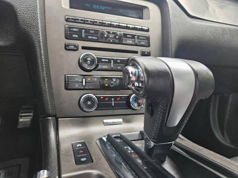 2010 Ford Mustang V6 Premium