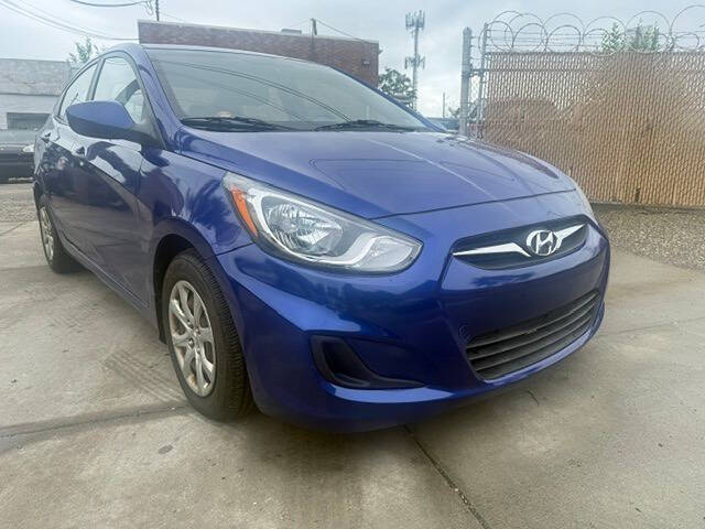 2012 Hyundai Accent GLS