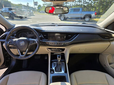 2018 Buick Regal TourX Essence