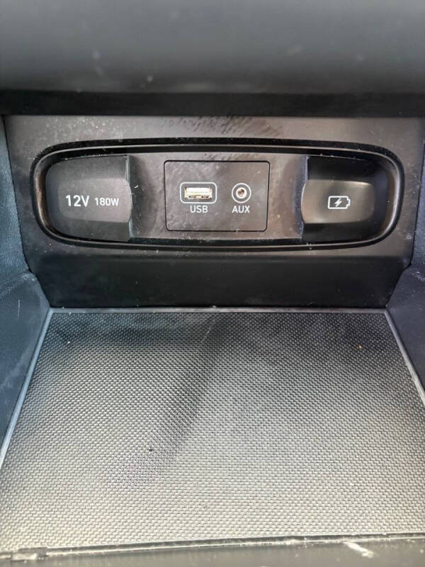 2019 Hyundai Santa Fe SE 2.4L