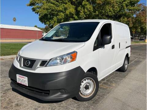 2019 Nissan NV200 for sale at Dealers Choice Inc in Farmersville CA