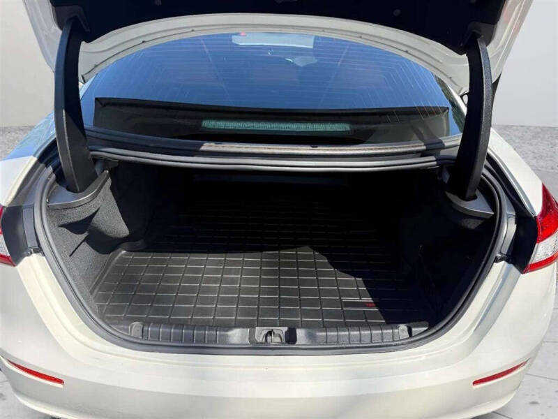 2017 Maserati Ghibli