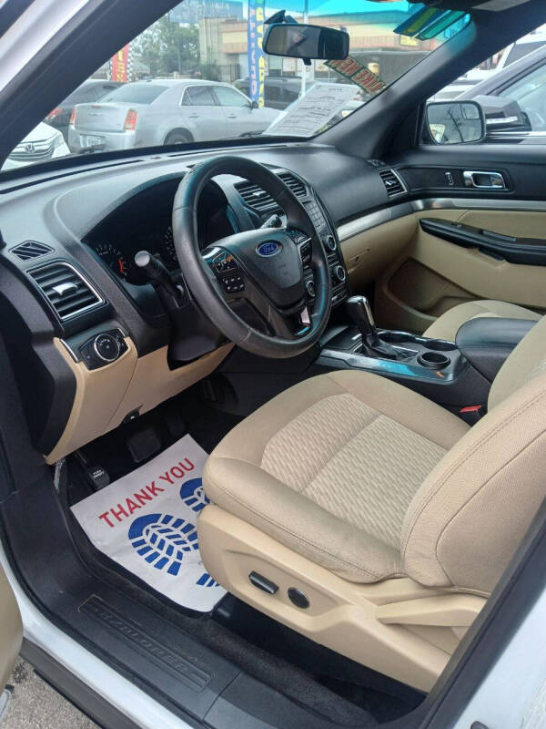 2017 Ford Explorer
