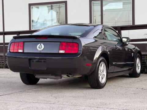 2009 Ford Mustang V6 Deluxe