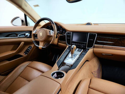 2016 Porsche Panamera