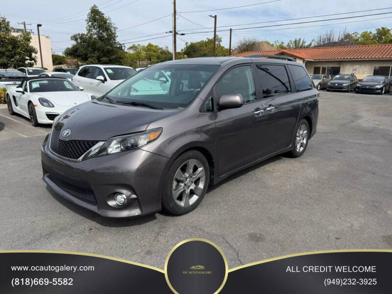 2013 Toyota Sienna SE 8-Passenger
