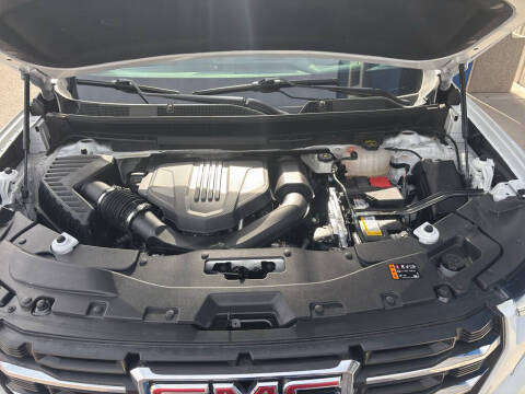 2024 GMC Acadia Elevation
