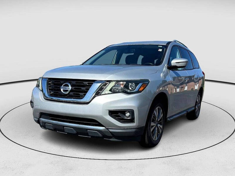 2019 Nissan Pathfinder SV's photo