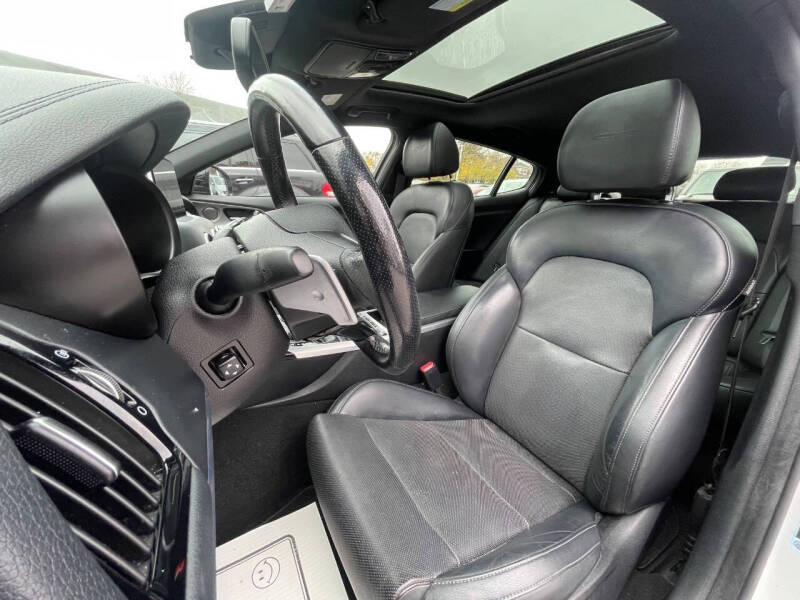 2019 Kia Stinger GT1