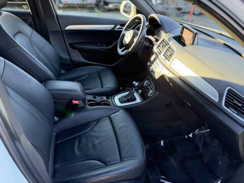 2015 Audi Q3 2.0T quattro Premium Plus