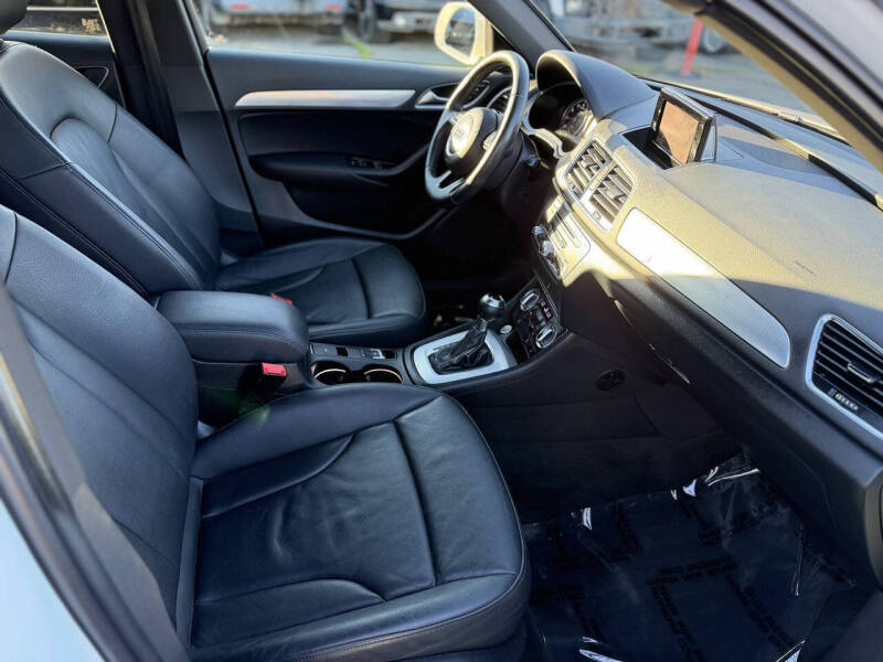 2015 Audi Q3 2.0T quattro Premium Plus