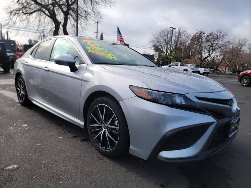 2021 Toyota Camry SE photo 7