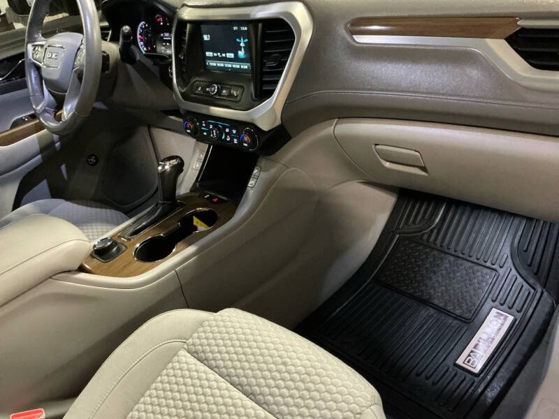 2019 GMC Acadia SLE-2