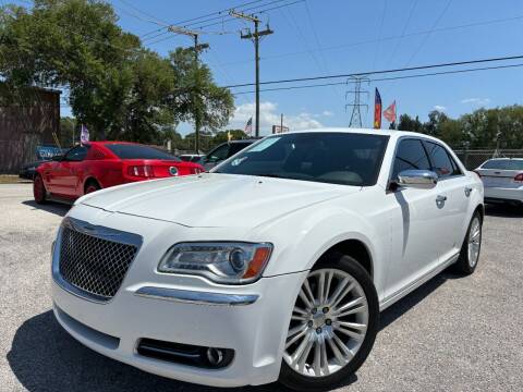 2011 Chrysler 300 for sale at Das Autohaus Quality Used Cars in Clearwater FL