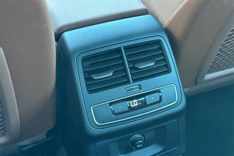 2021 Audi A4 quattro Premium 40 TFSI