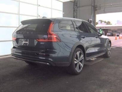 2023 Volvo V60 Cross Country B5 Plus