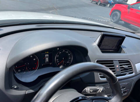 2017 Audi Q3 2.0T quattro Premium Plus