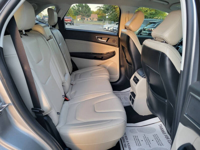 2020 Ford Edge Titanium
