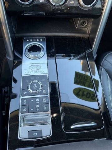 2017 Land Rover Discovery First Edition