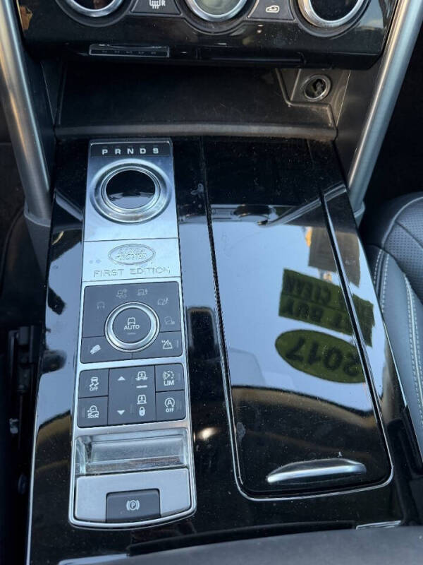 2017 Land Rover Discovery First Edition