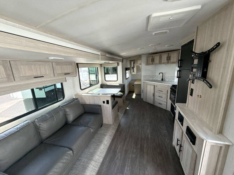 2022 Cruiser RV Shadow