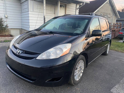 2008 Toyota Sienna for sale at Wheels Auto Sales in Bloomington IN