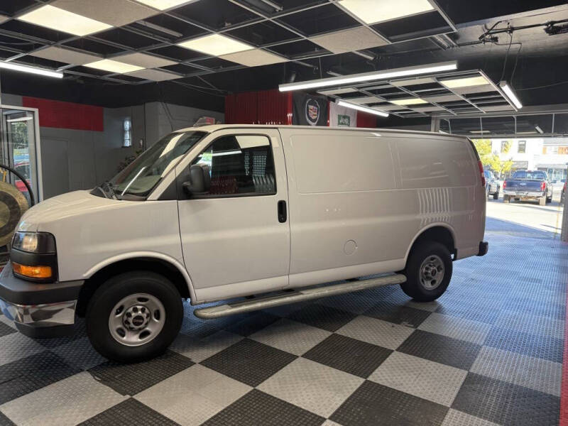 2023 GMC Savana 2500
