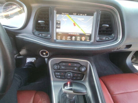 2015 Dodge Challenger SXT Plus