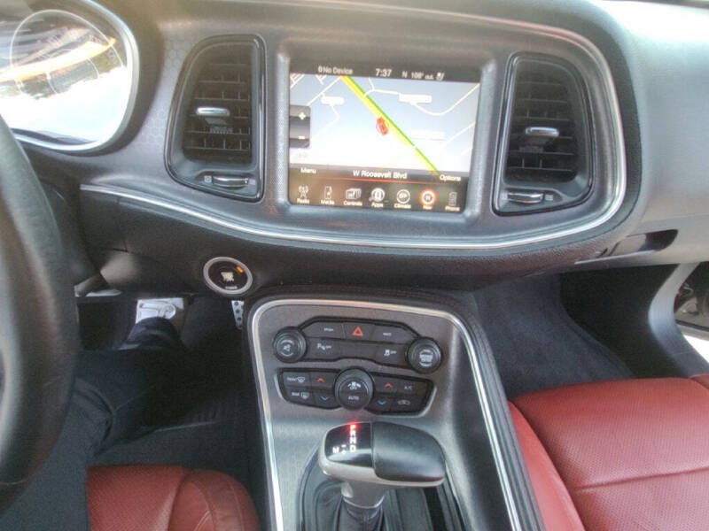 2015 Dodge Challenger SXT Plus