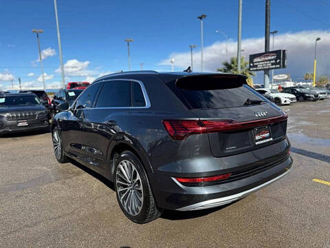 2019 Audi e-tron quattro Prestige