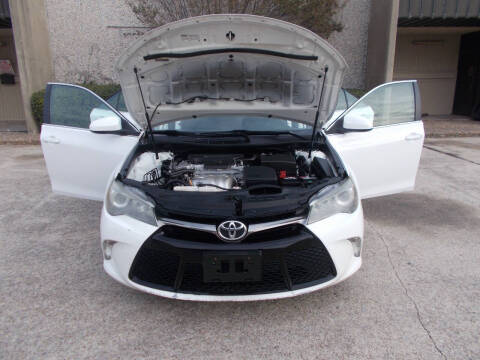 2017 Toyota Camry SE