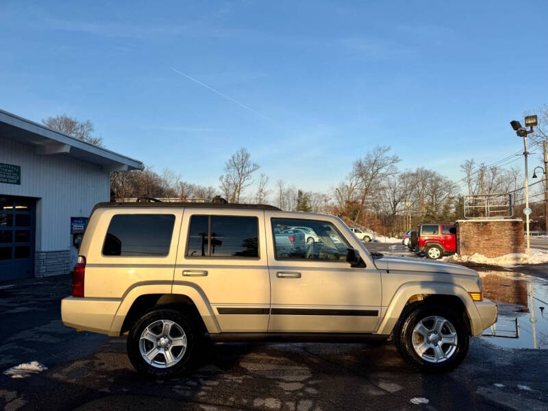2008 Jeep Commander Sport