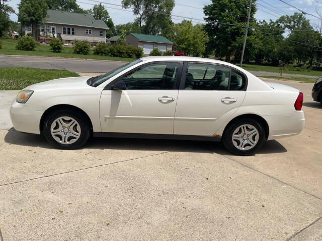 2007 Chevrolet Malibu for sale at Auto Connection in Waterloo, IA