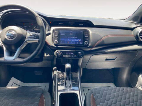 2021 Nissan Kicks SR