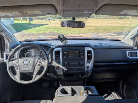 2017 Nissan Titan S
