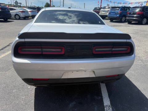 2021 Dodge Challenger SXT