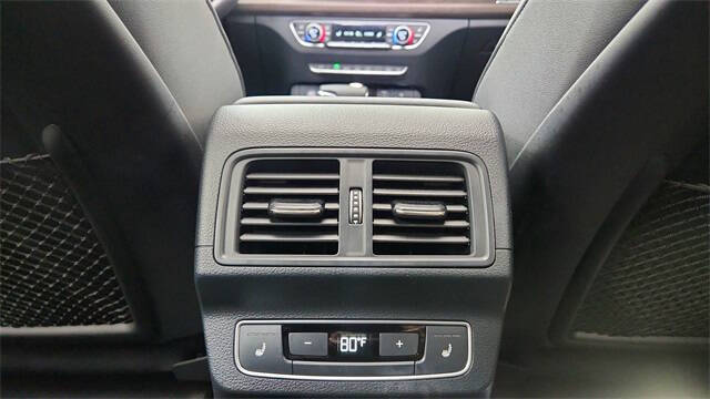 2024 Audi Q5 e quattro S line Prestg 55 TFSI