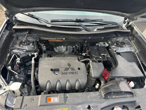 2016 Mitsubishi Outlander ES