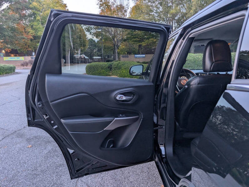 2022 Jeep Cherokee Latitude Lux