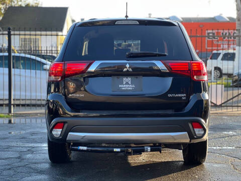 2016 Mitsubishi Outlander SE