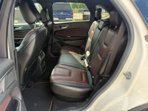 2020 Ford Edge Titanium