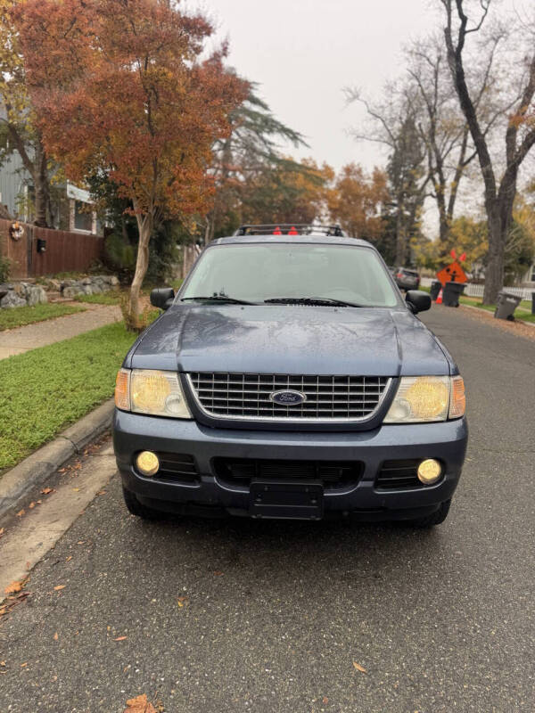 2004 Ford Explorer XLT's photo