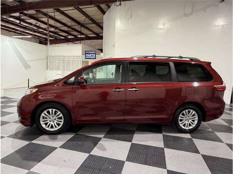 2017 Toyota Sienna